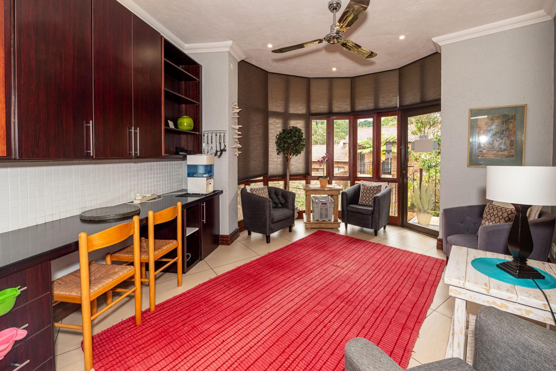 Magnificent 6-bedroom Home in Secure Estate — photograph 4