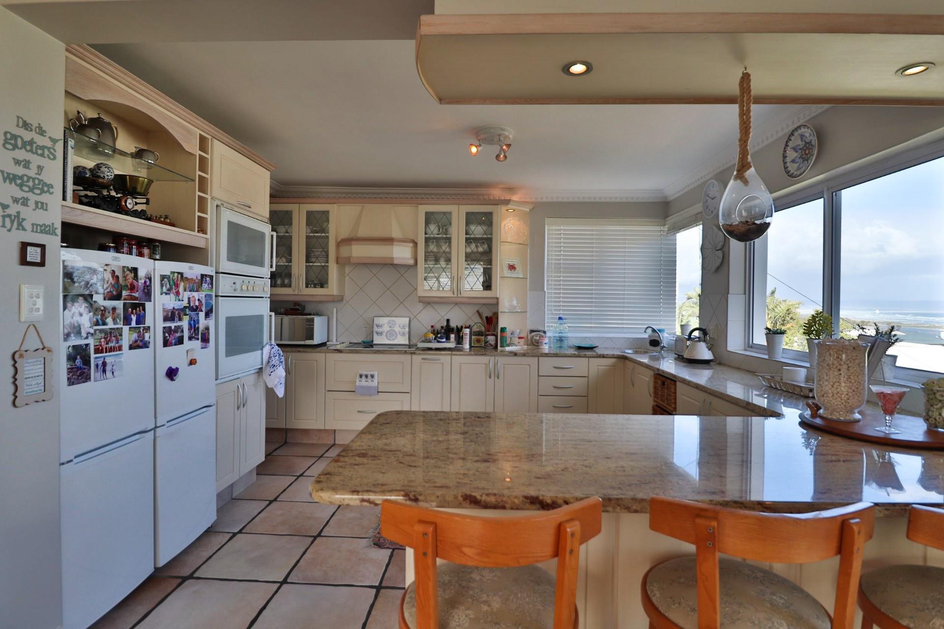Voelklip Four-Bed Sea-View Home — photograph 3
