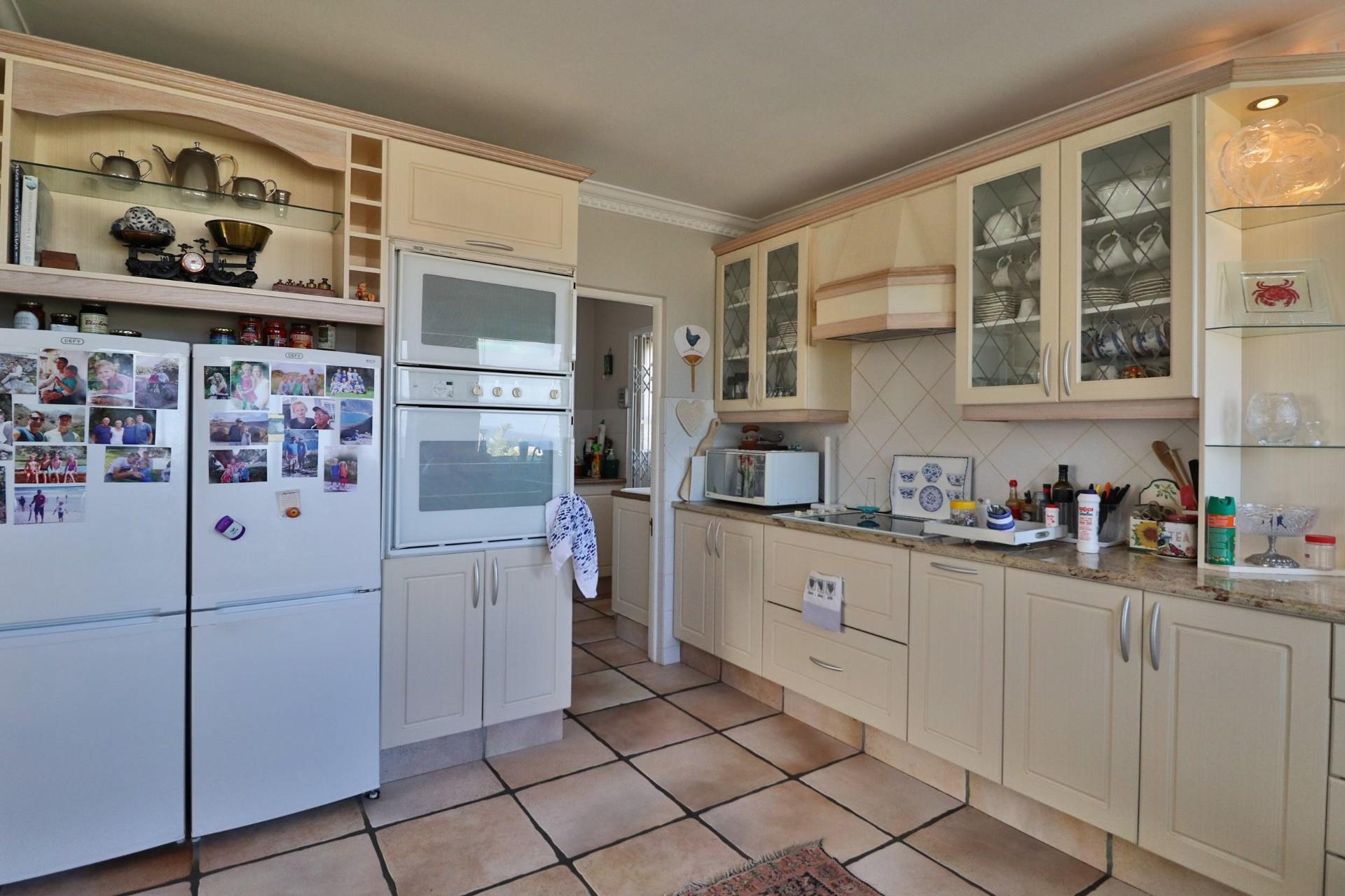 Voelklip Four-Bed Sea-View Home — photograph 5