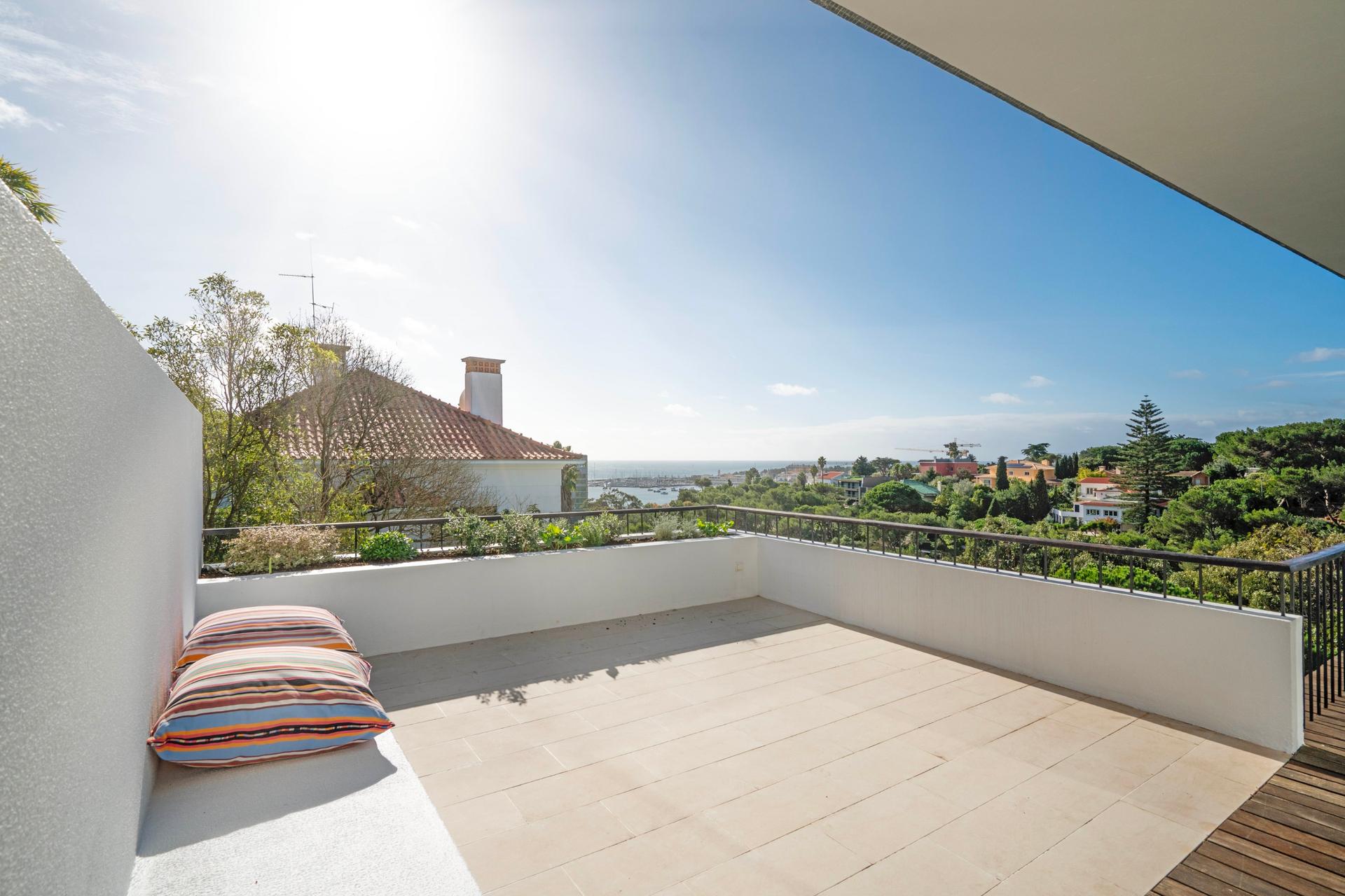 House in Cascais (95073) — photograph 4