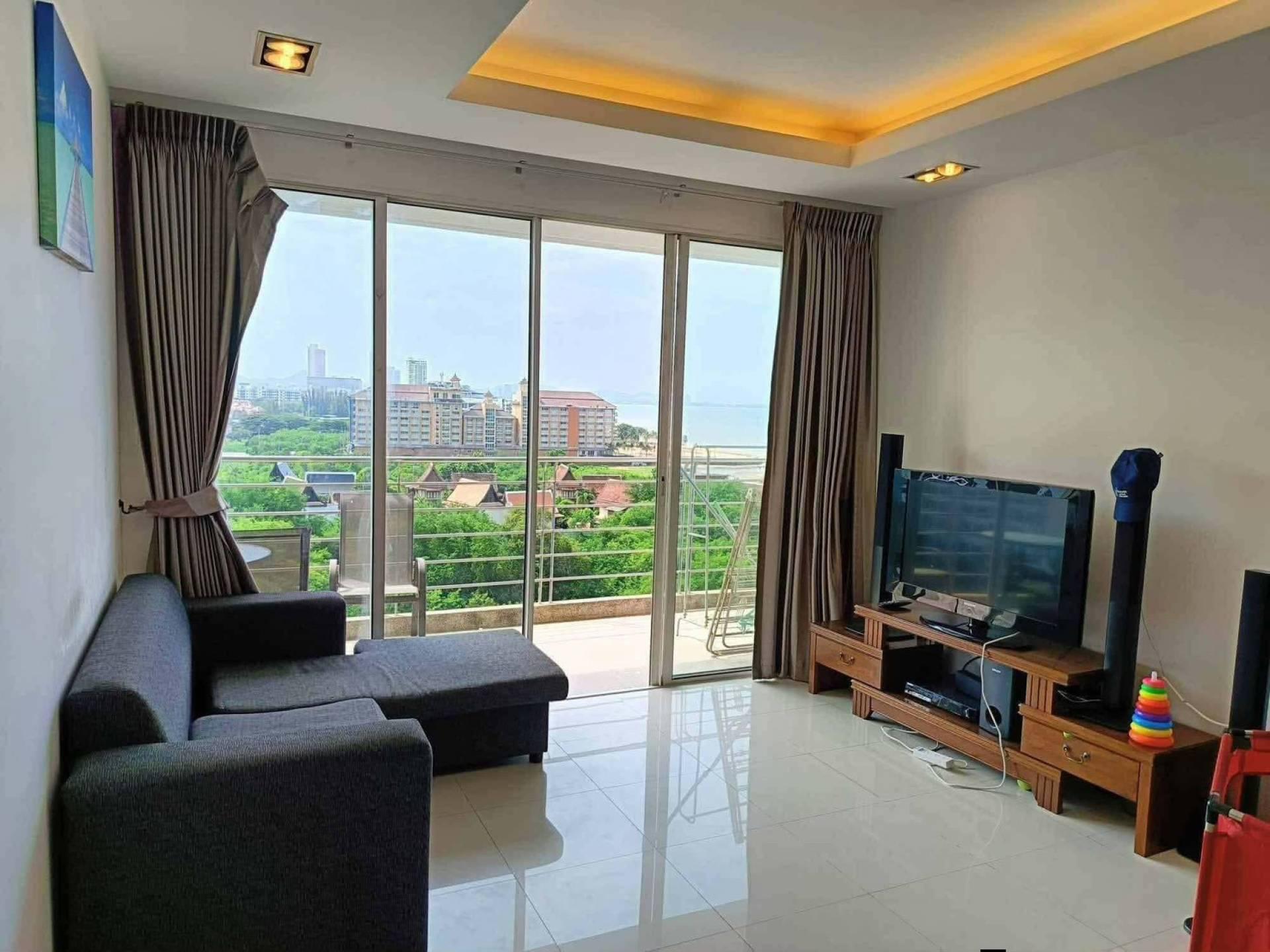 La Royale Beach — photograph 3